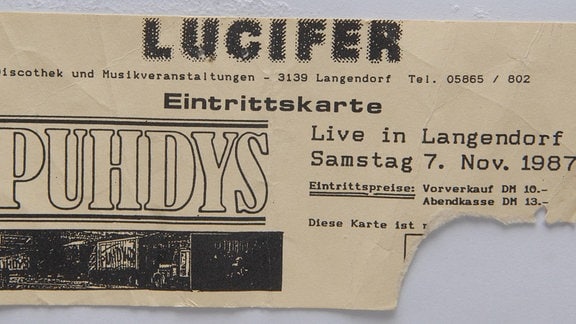 Eintrittskarte zum Puhdys-Konzert im "Lucifer" in Langendorf.