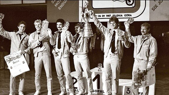 Letzter Trophy-Sieg für die DDR bei den Six Days 1987 – von links: Reinhard Klädtke, Uwe Weber, Jens Grüner, Harald Sturm, Jens Scheffler und Jens Thalmann
