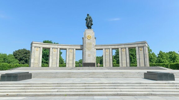 Sowjetisches Ehrenmal in BerlinTiergarten