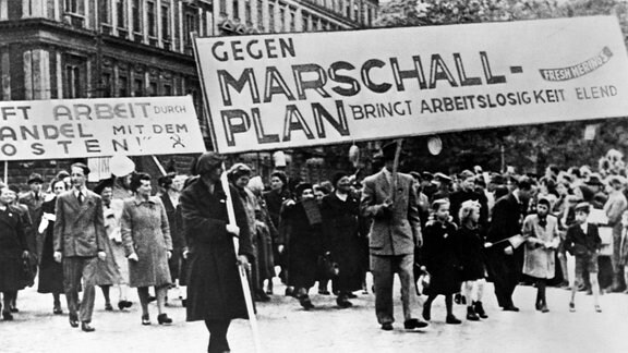 Demonstration gegen Marshall-Plan in Deutschland 1948