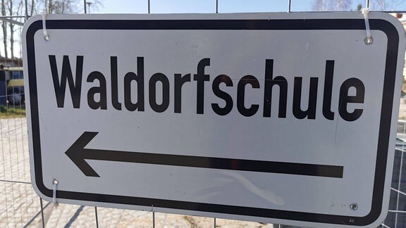Eine Waldorfschule ,auch: Rudolf-Steiner-Schule und in Deutschland Freie Waldorfschule