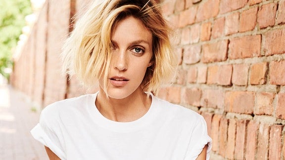 Polnisches Topmodel Anja Rubik veröffentlichte ein Buch über Sexualerziehung