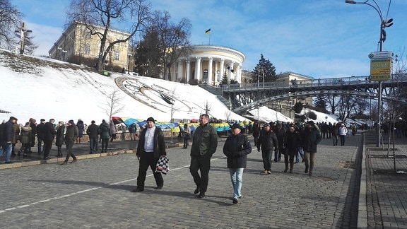 Eingang in die Instytutska-Straße, in der es im Februar 2014 besonders viele Todesopfer gab