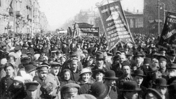 Demos Februarrevolution 1917 Petersburg