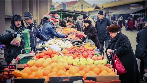 Buntes Markttreiben in Lettlands Hauptstadt Riga.