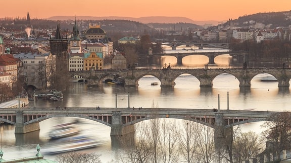 Brücken über der Moldau in Prag.