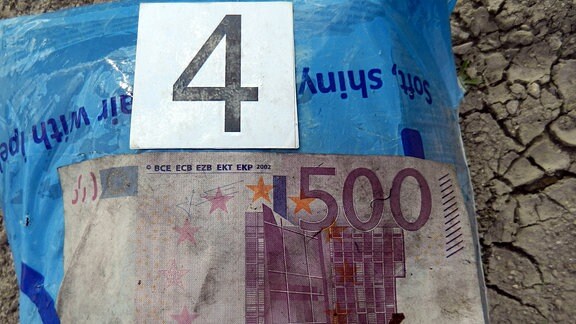 14 Millionen Euro Falschgeld In Einem Stausee Gefunden Mdr De