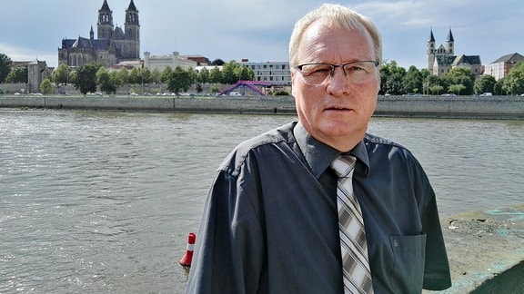 Hans Bärthel, Wasser- und Schiffahrtsverwaltung des Bundes, Magdeburg, Leiter der Bund-Länder-Arbeitsgruppe, die das Gesamtkonzept Elbe vorbereitet hat.