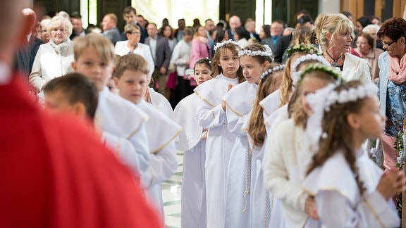 Erstkommunion in Polen. Im Mai feiern junge Christen ihren großen Tag, die Erstkommunion.