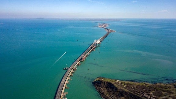 Blick auf die Krim Brücke