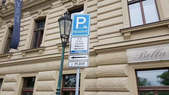 Parkschild in Prag