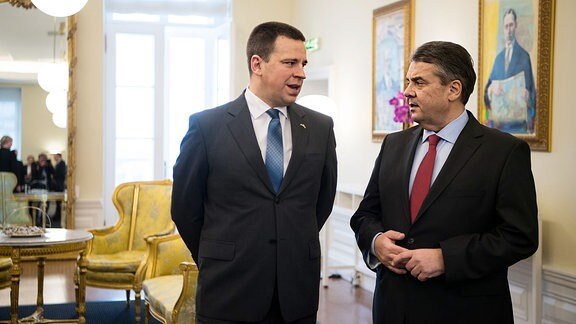 Treffen von Außenminister Sigmar Gabriel mit estnischen Premier Jüri Ratas in Tallinn, am 1. März 2017.