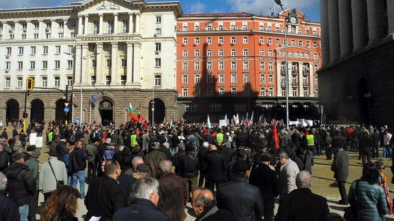 Demonstranten protestieren in Sofia