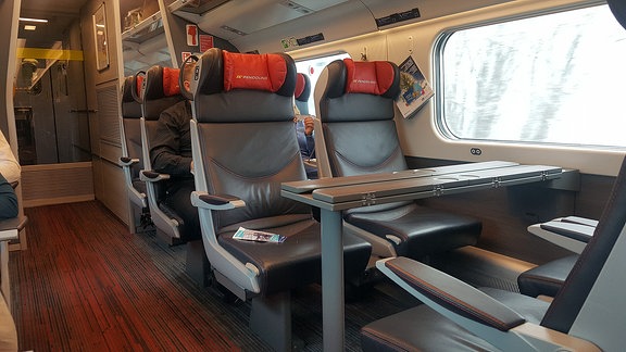 Sitzplätze in einer Bahn