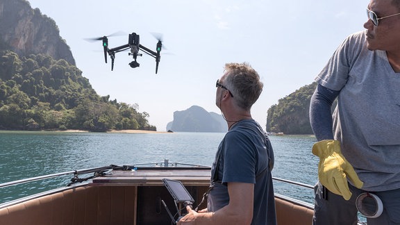 Dreharbeiten in Thailand im Februar 2018. Eine Drohne macht Aufnahmen