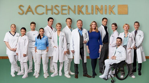 v.l.n.r.: Christina Petersen, Mai Duong Kieu, Jascha Rust, Arzu Bazman, Thomas Koch, Andrea Kathrin Loewig, Bernhard Bettermann, Thomas Rühmann, Julian Weigend, Annett Renneberg, TanCaglar, Isabell Gerschke, Udo Schenk
