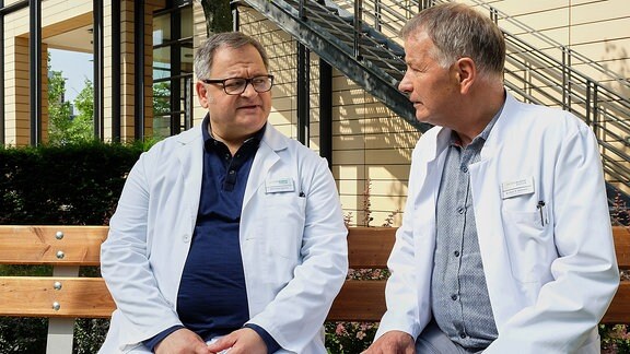 Hans-Peter Brenner (Michael Trischan) und Dr. Roland Heilmann (Thomas Rühmann)