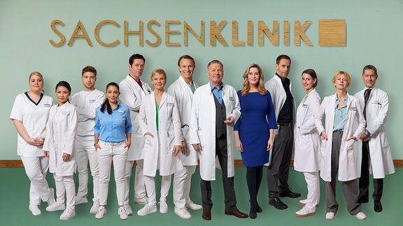 Team Foto - v.l.n.r.: Christina Petersen, Mai Duong Kieu, Jascha Rust, Arzu Bazman, Thomas Koch, Andrea Kathrin Loewig, Bernhard Bettermann, Thomas Rühmann, Julian Weigend, Annett Renneberg, Isabell Gerschke, Udo Schenk