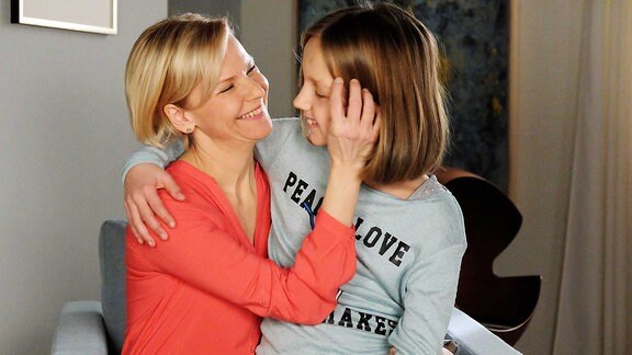 In aller Freundschaft - Neue Schnappschüsse von den Dreharbeiten ... In aller Freundschaft - Neue Schnappschüsse von den Dreharbeiten ...