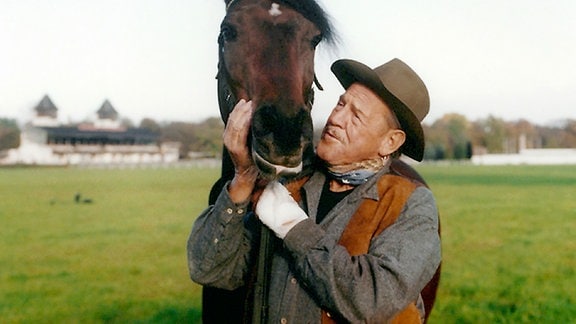 Anton (Herbert Köfer) ist der Pferdeflüsterer