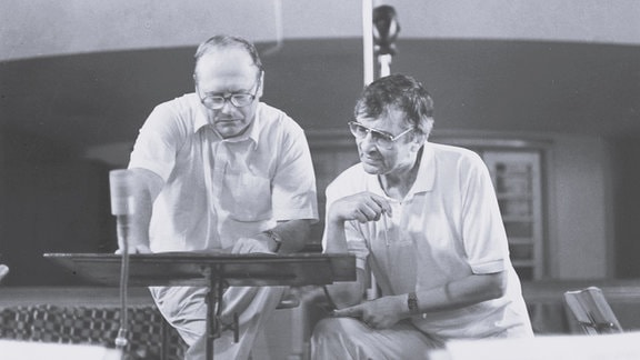 Schwarz-Weiß-Foto Max Pommer (links) und Komponist Einojuhani Rautavaara.