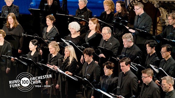 Sängerinnen und Sänger des MDR-Rundfunkchors beim "Nachtgesang" in der Leipziger Peterskirche