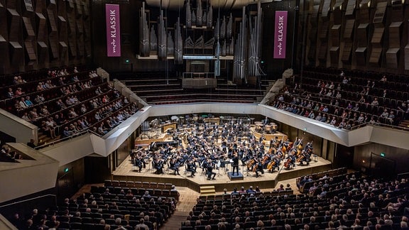 MDR-Sinfonieorchester zum Eröffnungskonzert der Saison 2022/2023 im Gewandhaus zu Leipzig