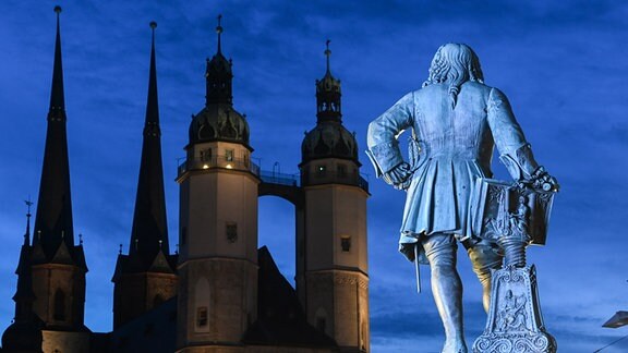 Die Marktkirche und das Denkmal für Georg Friedrich Händel gehören zu den Wahrzeichen der Stadt Halle/Saale
