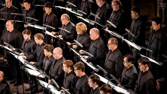 Die Herren des MDR-Rundfunkchors beim Konzert in der Leipziger Peterskirche