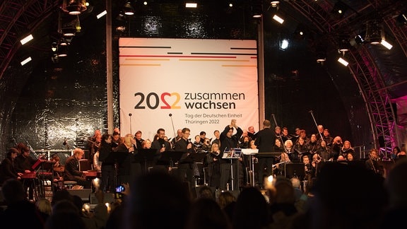 Der MDR-Rundfunkchor bei "Deutschland singt und klingt" am Tag der deutschen Einheit in Erfurt 2022
