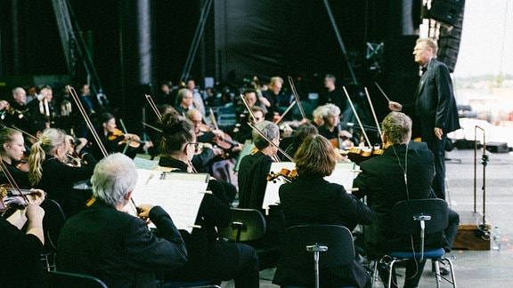 MDR-Sinfonieorchester auf der Festivalbühne beim Sputnik Spring Break