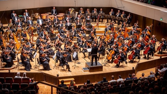 Das MDR-Sinfonieorchester spielt im Leipziger Gewandhaus das Eröffnungskonzert der MDR-Konzertsaison 2024/25