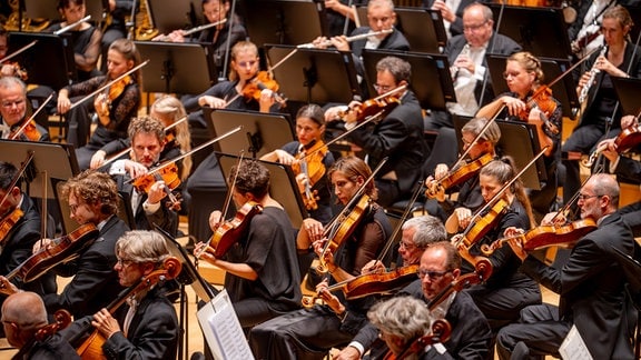 Das MDR-Sinfonieorchester spielt im Leipziger Gewandhaus das Eröffnungskonzert der MDR-Konzertsaison 2024/25