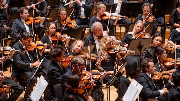 Das MDR-Sinfonieorchester spielt im Leipziger Gewandhaus das Eröffnungskonzert der MDR-Konzertsaison 2024/25