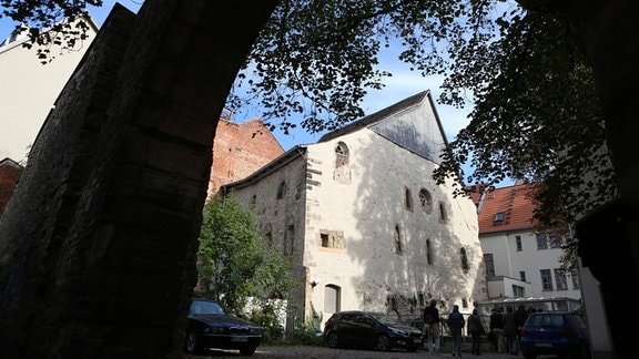 Blick auf die Alte Synagoge in Erfurt.