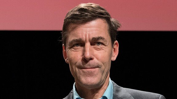 Der Schweizer Schriftsteller Peter Stamm, aufgenommen bei der Auszeichnung mit dem Schweizer Buchpreis an ihn für sein Buch «Die sanfte Gleichgültigkeit der Welt».