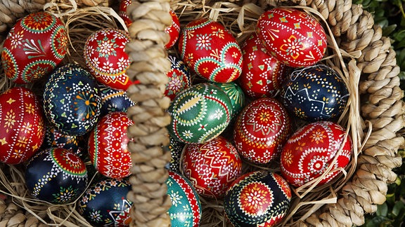 Eier mit traditionellen Mustern