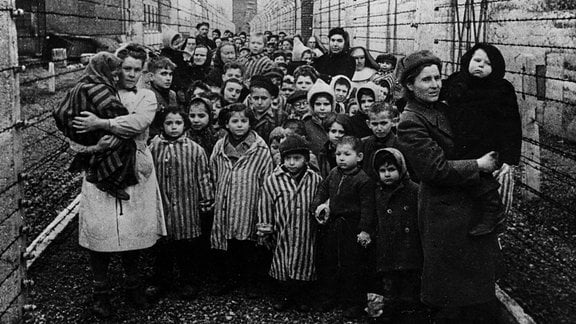 Befreiung KZ Auschwitz, 27. Januar 1945 - befreite Kinder