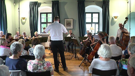 Von Zeit zu Zeit finden Konzerte und Lesungen im Oberhof statt.