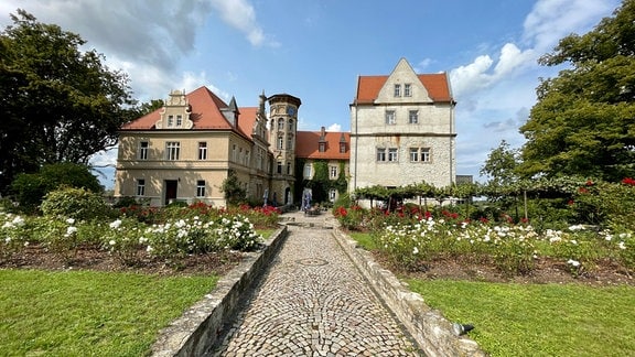 Blick auf das Schloss Hohenerxleben bei Staßfurt
