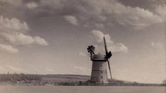 Schwarz-weß-Foto der Schlotheimer Mühle
