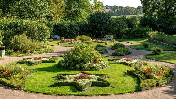 Blumentheater im Schlosspark Kochberg bei Weimar