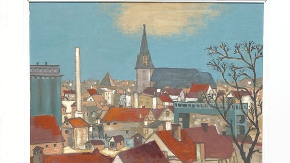 Gemälde: Blick auf eine Stadt mit einem Kirchturm und vielen roten Dächern uns einem blauen Himmel.