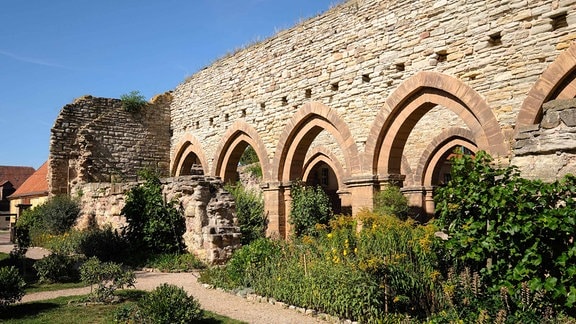 Überreste der Klosterkirche im Kloster Memleben