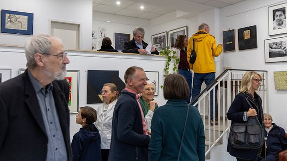 Kunst gegen rechts in Schönebeck: Blick in die Ausstellung