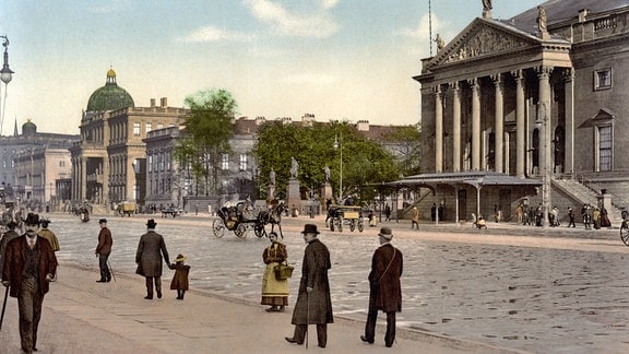 BERLIN ca. 1895. Straßenszene vor der Berliner Oper