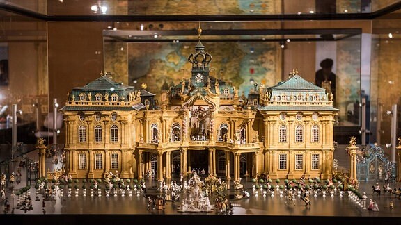 Ein Modellschloss in der Dauerausstellung  "Rococo en miniature" auf der Heidecksburg in Rudolstadt