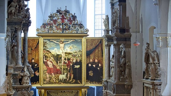 Altarbild mit Lutherporträt von Lucas Cranach in der Herderkirche Weimar