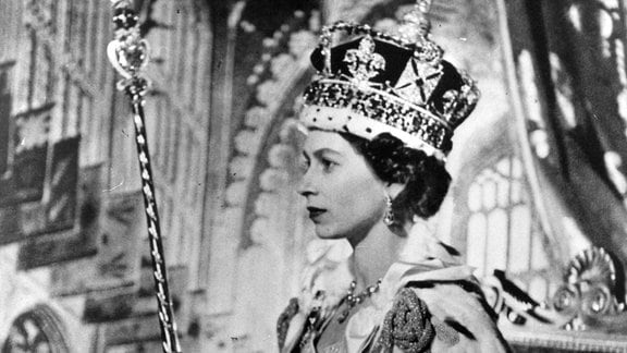 Queen Elisabeth bei ihrer Krönung am 02.06.1953.