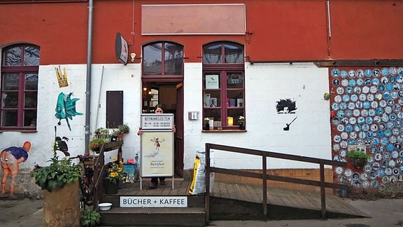 Der Kinderbuchladen Serifee auf der Leipziger Feinkost in der Außenansicht